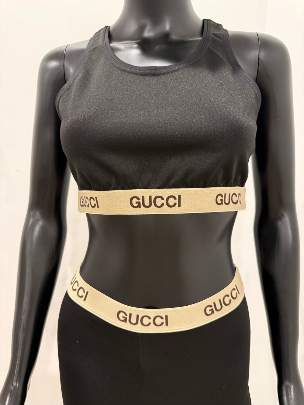 Gucci Logo Elastic Sport Crop Top & Leggings Set Black Size S Worn Once